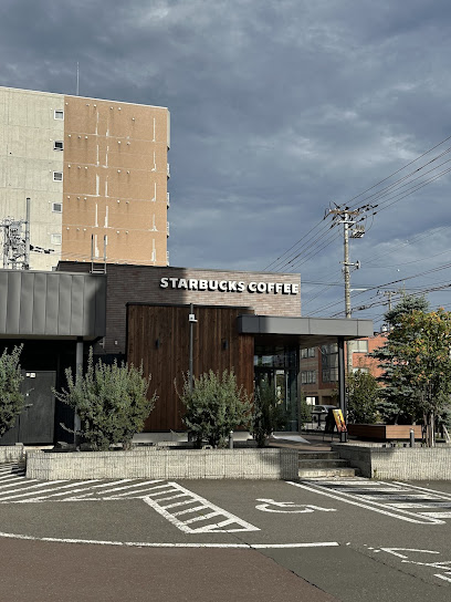 飲食店　スターバックスコーヒー札幌西町店（飲食店）まで692m
