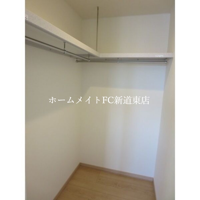 収納　ウォークインクローゼット