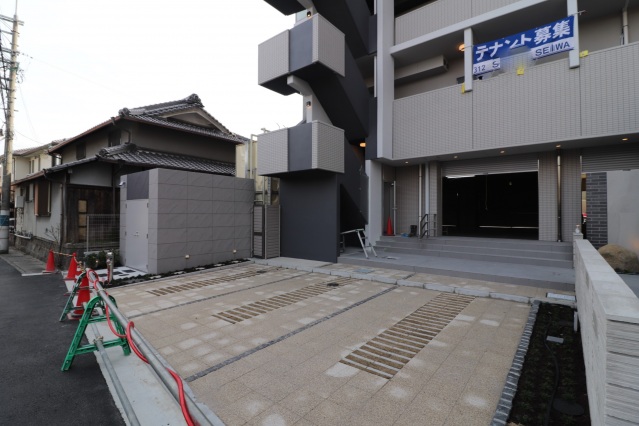駐車場　駐車場