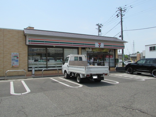 コンビニ　セブンイレブン新潟山二ツ店（コンビニ）まで341m