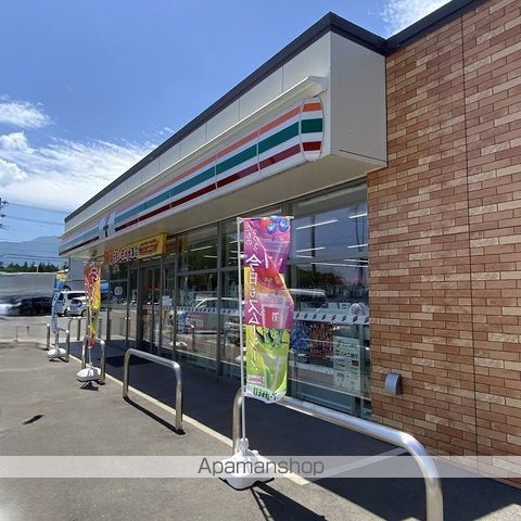 コンビニ　セブンイレブン南箕輪大芝高原店（コンビニ）まで117m
