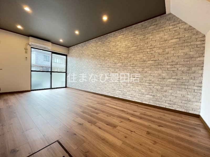 居室・リビング　同型別部屋写真