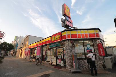 コンビニ　デイリーヤマザキ 瑞穂雁道店（コンビニ）まで453m