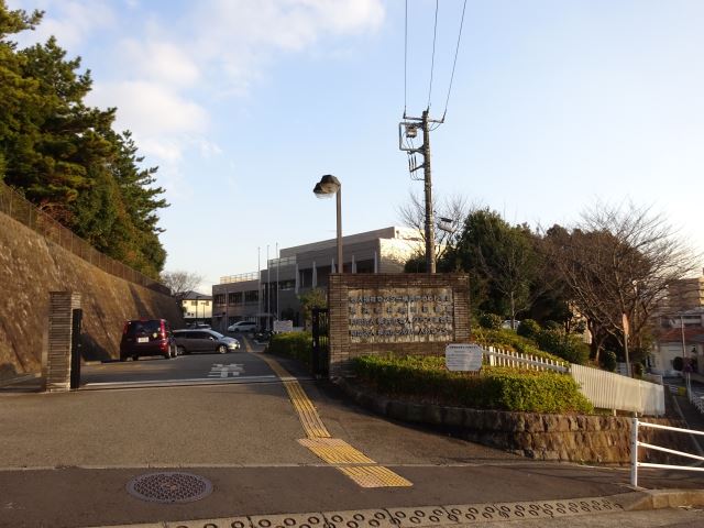 図書館　神奈川図書館（図書館）まで440m