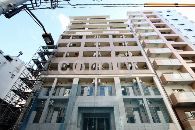 建物外観　タイル貼りの重厚感のある外観