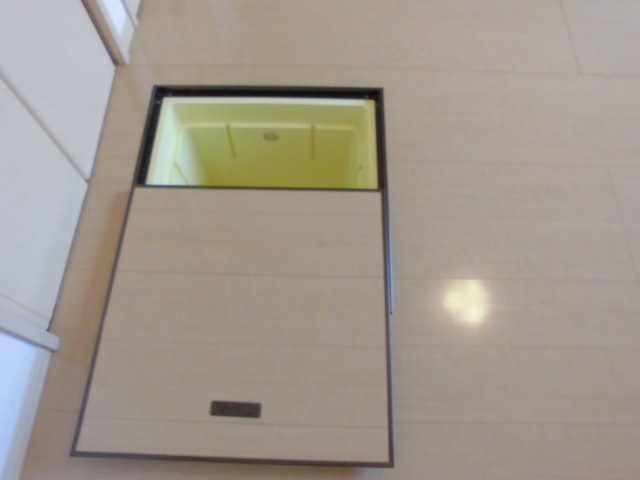その他設備　床下収納