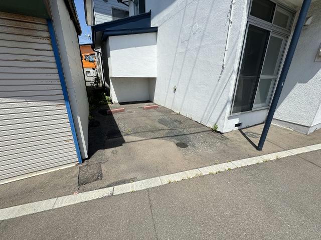 駐車場　駐車場