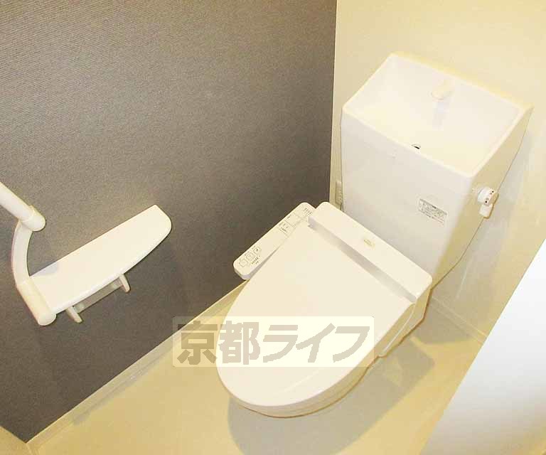 トイレ　ウォシュレット完備