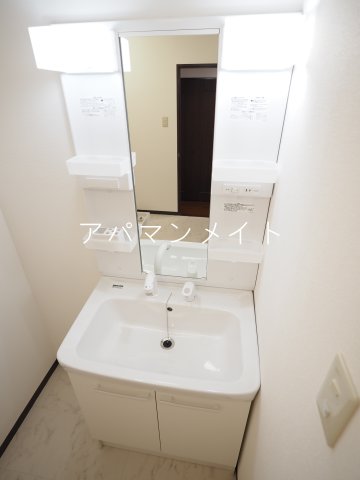 洗面設備　忙しい朝には欠かせない洗面所です