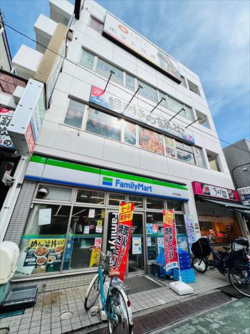 コンビニ　ファミリーマートお花茶屋店（コンビニ）まで390m