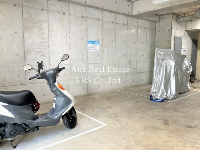 その他　敷地内には便利なバイク置場があります！