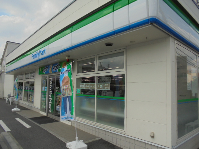 コンビニ　ファミリーマート 日野神明店（コンビニ）まで382m