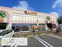 スーパー　ライフ西京極店（スーパー）まで429m