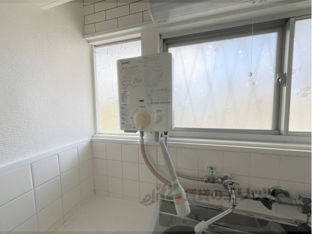 その他設備　給湯器リモコン