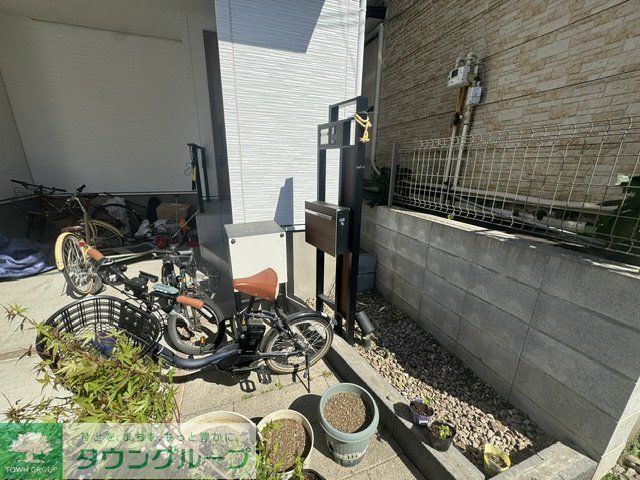 エントランス　庭