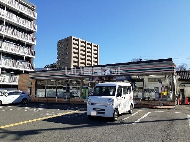 コンビニ　セブンイレブン 狭山入間川3丁目店（コンビニ）まで586m