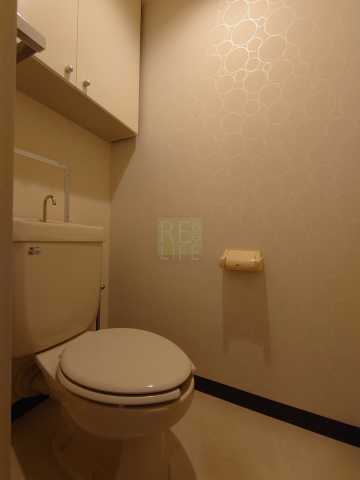 トイレ　別部屋参考写真となります。
