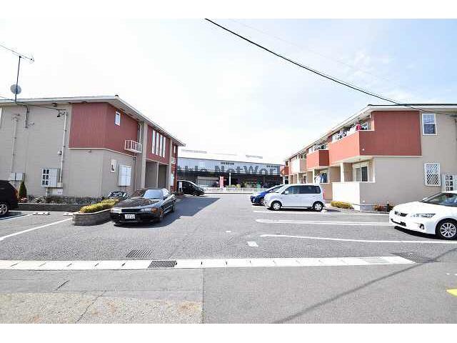 駐車場　駐車場