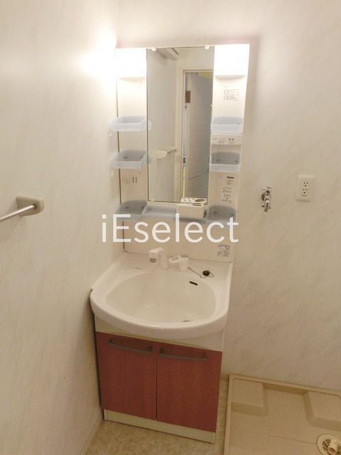 洗面設備　便利なシャンプードレッサー。