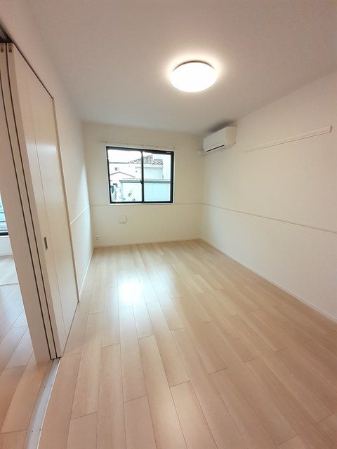 その他部屋・スペース　エアコン付きです。