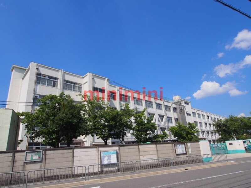 小学校　高槻市立桜台小学校（小学校）まで509m