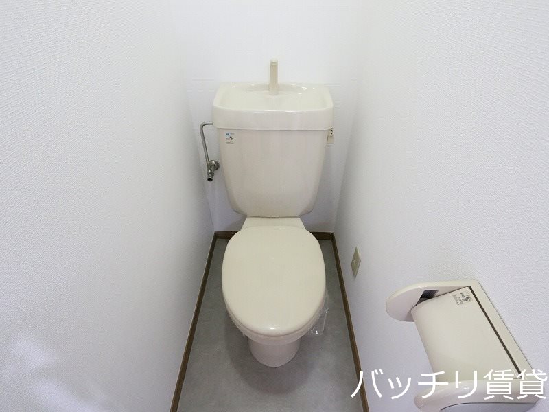 トイレ　同型タイプの為、現状を優先致します。
