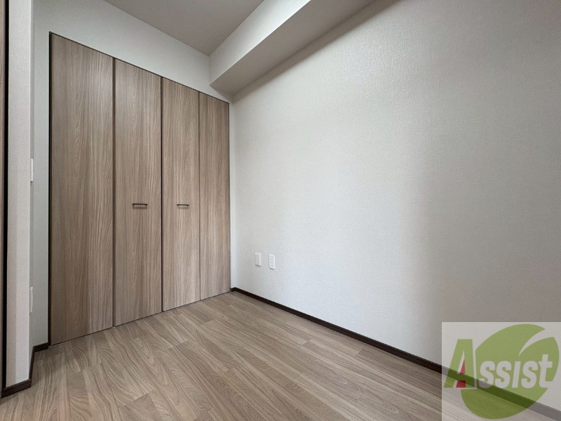 その他部屋・スペース　こちらのお部屋は光が差し込む、温かみのあるお部屋です。