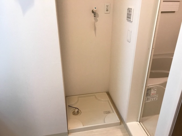 その他設備　防水パン付き洗濯機置場