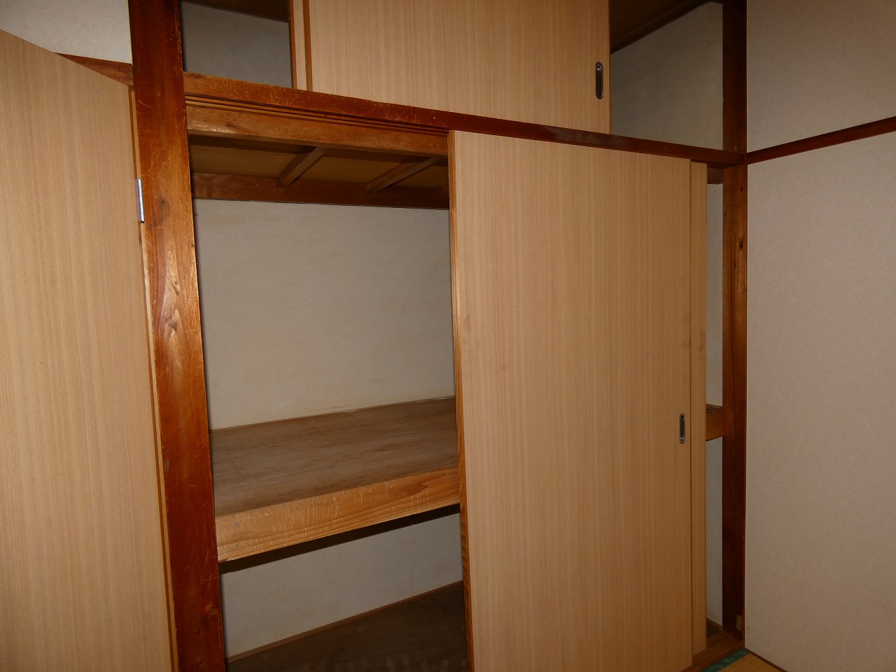 収納　和室6畳の収納です。天袋付きです