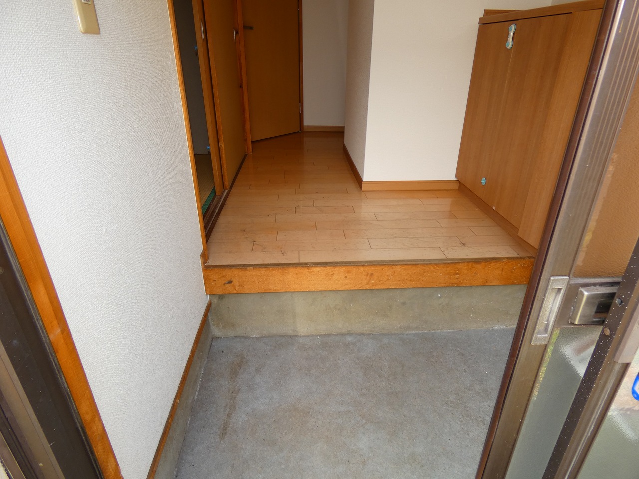 玄関　玄関です。下駄箱はありません