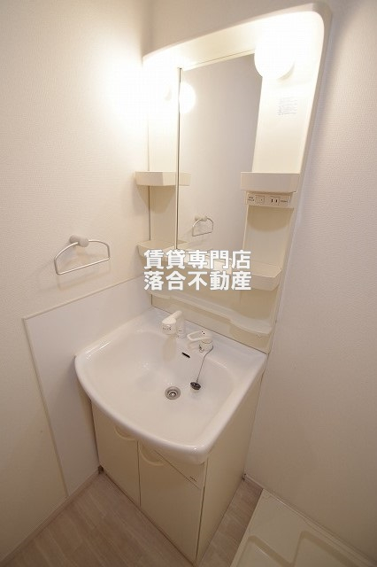 洗面設備　独立洗面化粧台付き