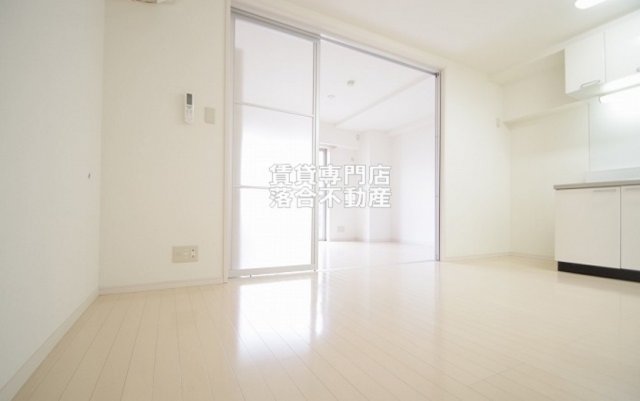 居室・リビング　明るくて使いやすい間取りのリビング♪