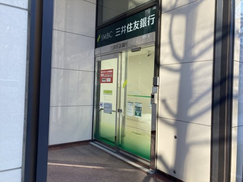 銀行　三井住友銀行南船場3丁目（銀行）まで183m