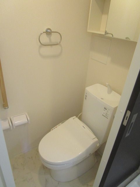 トイレ　画像は102号室です（参考）