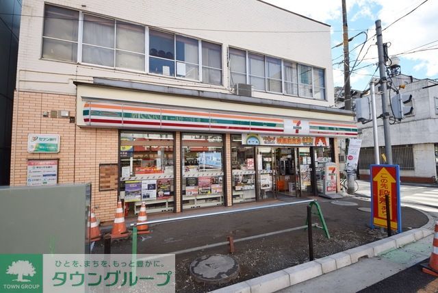 コンビニ　セブンイレブン東大宮店（コンビニ）まで568m