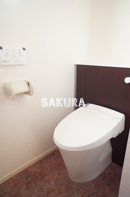 トイレ　落ち着いた色調のトイレです♪
