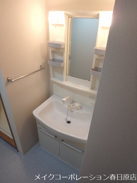 洗面設備　写真は同型タイプ