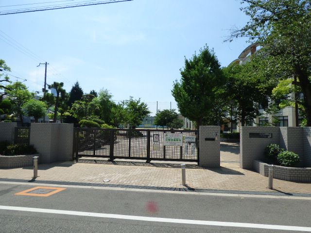 中学校　大阪市立生野中学校（中学校）まで850m