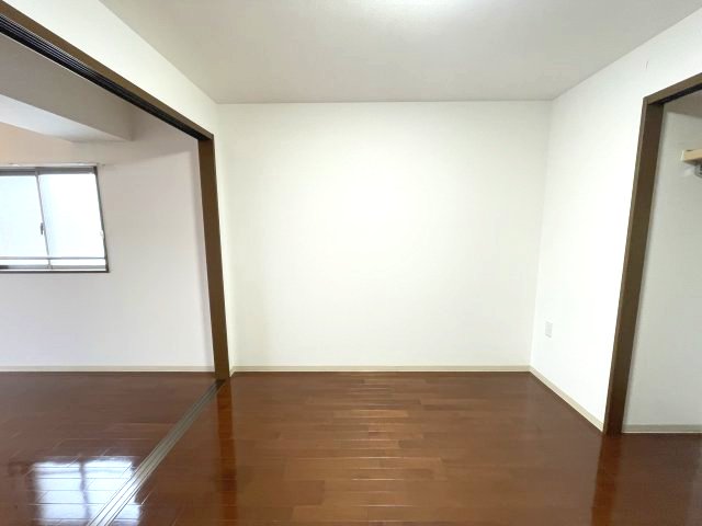 居室・リビング　イメージとして他号室の部屋写真を表示しています