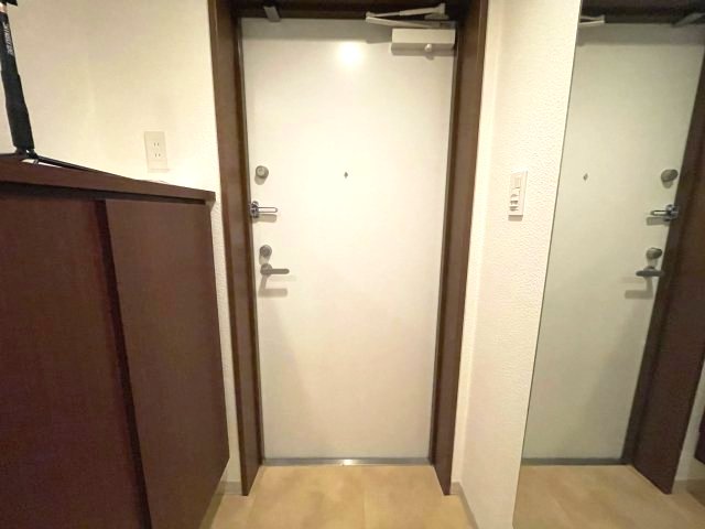 玄関　イメージとして他号室の部屋写真を表示しています