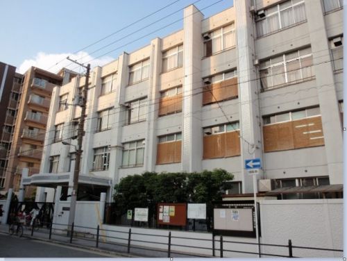 小学校　大阪市立豊崎本庄小学校（小学校）まで288m