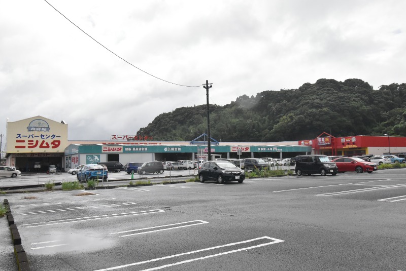 ショッピングセンター　スーパーセンターニシムタ志布志店（ショッピングセンター）まで3008m