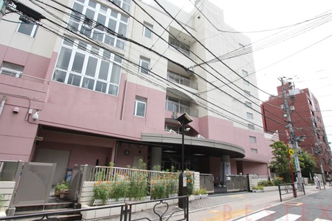 小学校　文京区立本郷小学校（小学校）まで432m