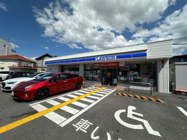 コンビニ　ローソン枚方三栗一丁目店（コンビニ）まで661m