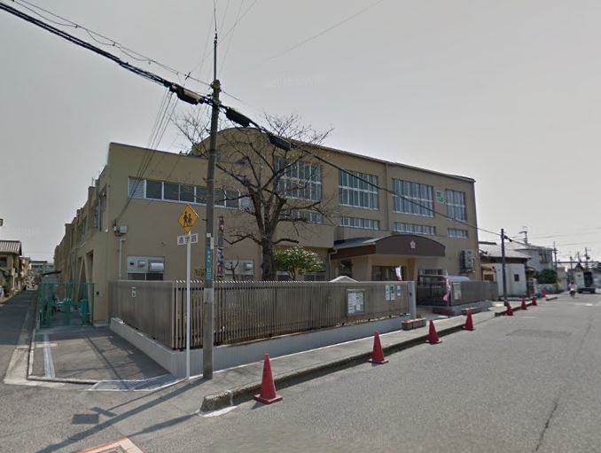 小学校　浜小学校（小学校）まで298m