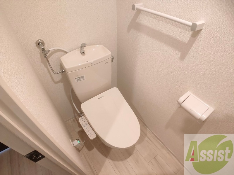 トイレ　ウォシュレット機能がついたトイレ。安心して使用できますね。