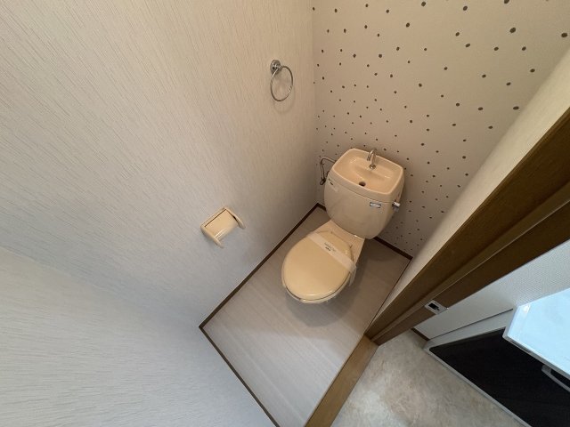 トイレ　コンパクトで使いやすいトイレです