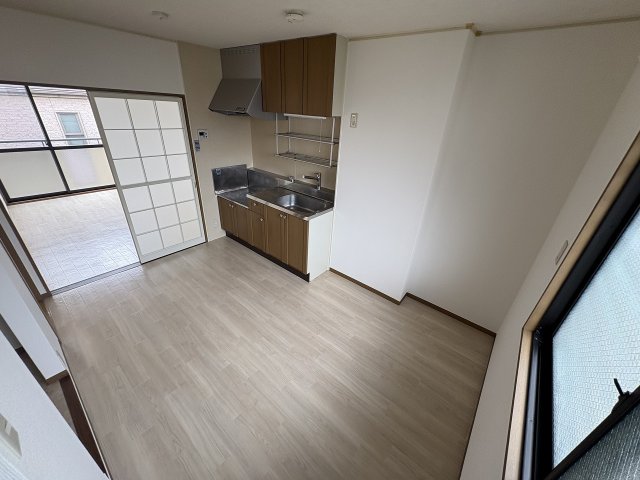 居室・リビング　こちらの居間で趣味の時間をお楽しみください