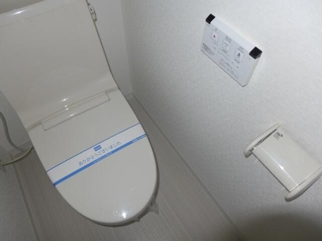 トイレ　コンパクトで使いやすいトイレです