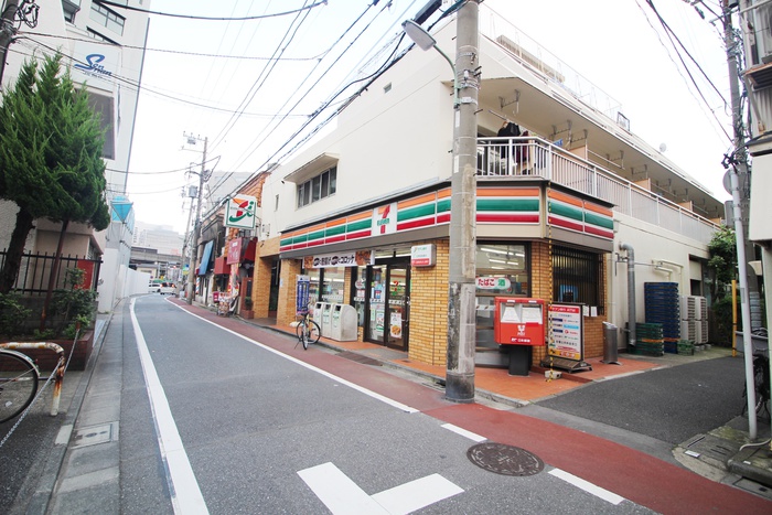 コンビニ　セブンイレブン（コンビニ）まで299m